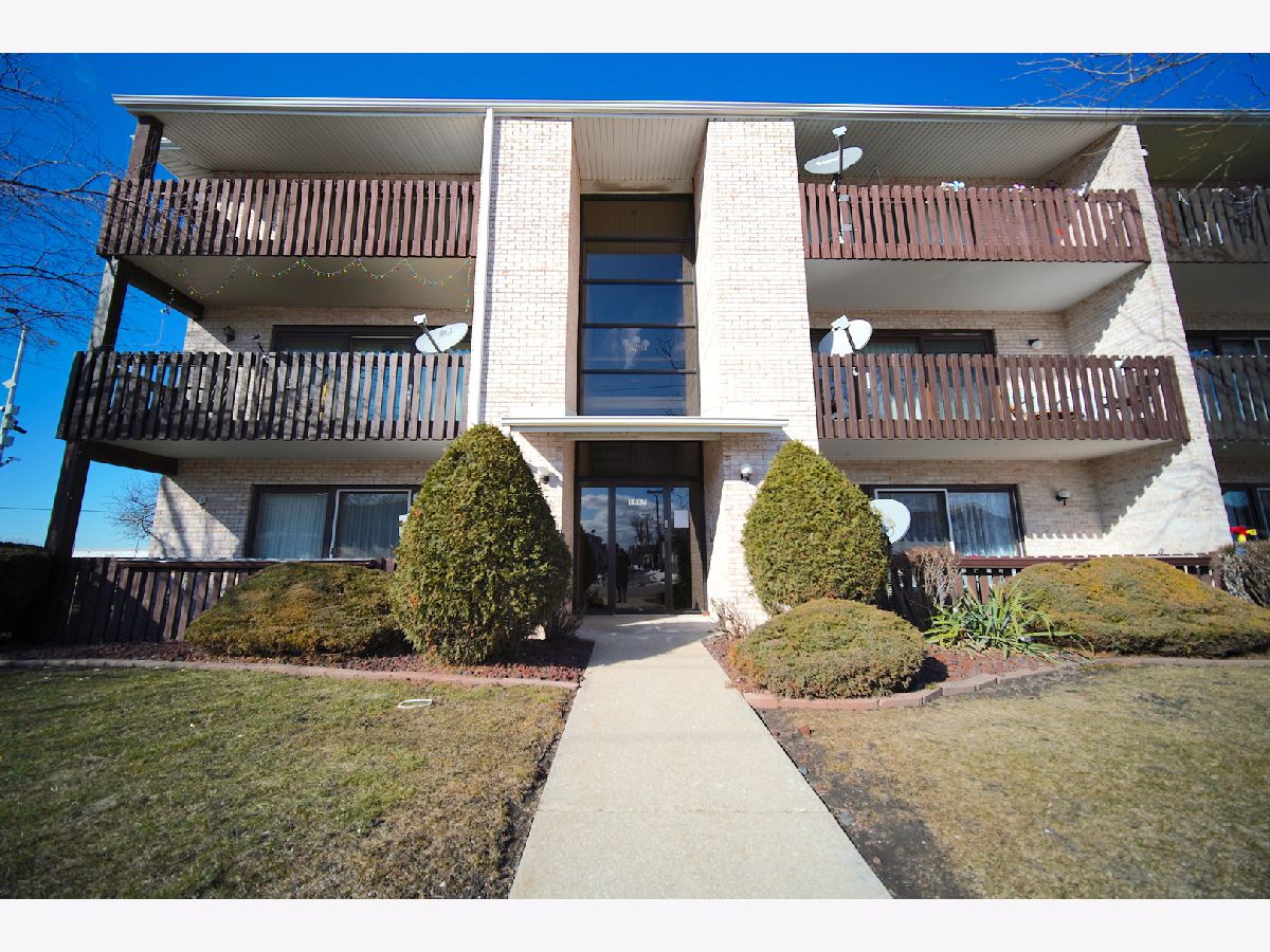 Condominiums Sold Briartree Burbank Illinois, 5057 Briartree