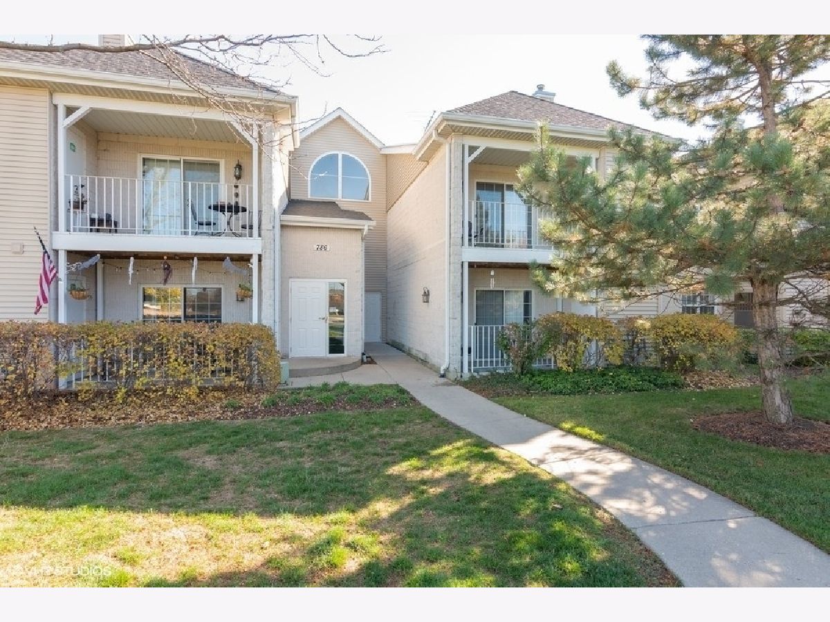 Condominiums Rented Legends Carol Stream Illinois, 786 Gary
