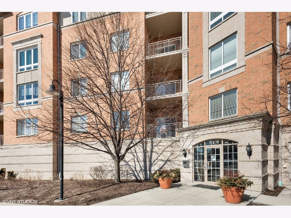 Condominiums Sold Turnberry Buffalo Grove Illinois, 125 Buffalo Grove