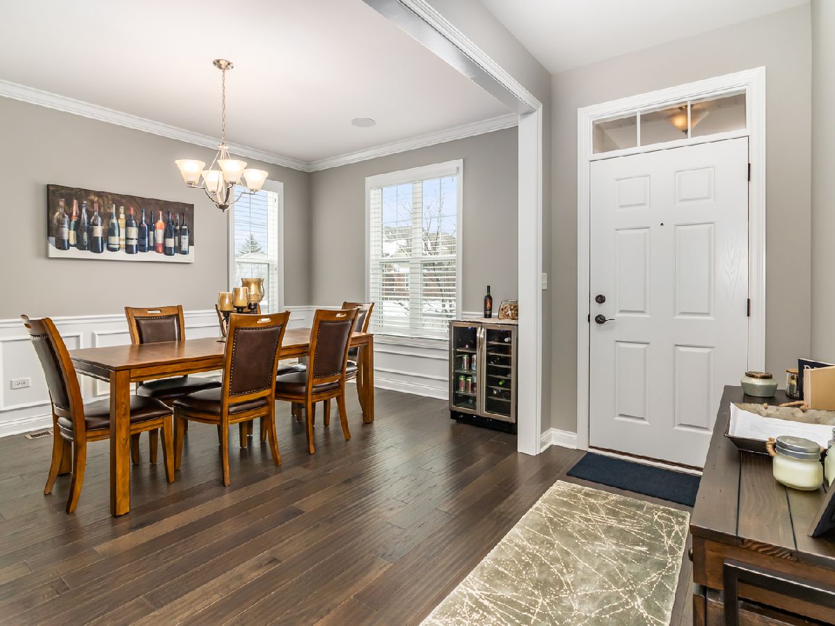 Townhomes Sold Villas At Trafford Place Naperville Illinois, 1635 Castle Lawn