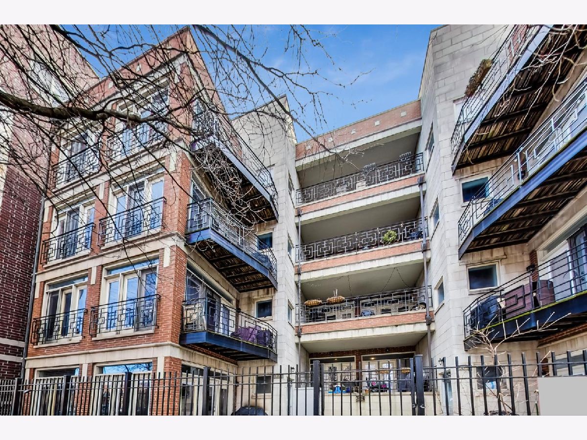 Condominiums & Homes Sold Lakeview Commons Chicago Illinois, 1927 Diversey