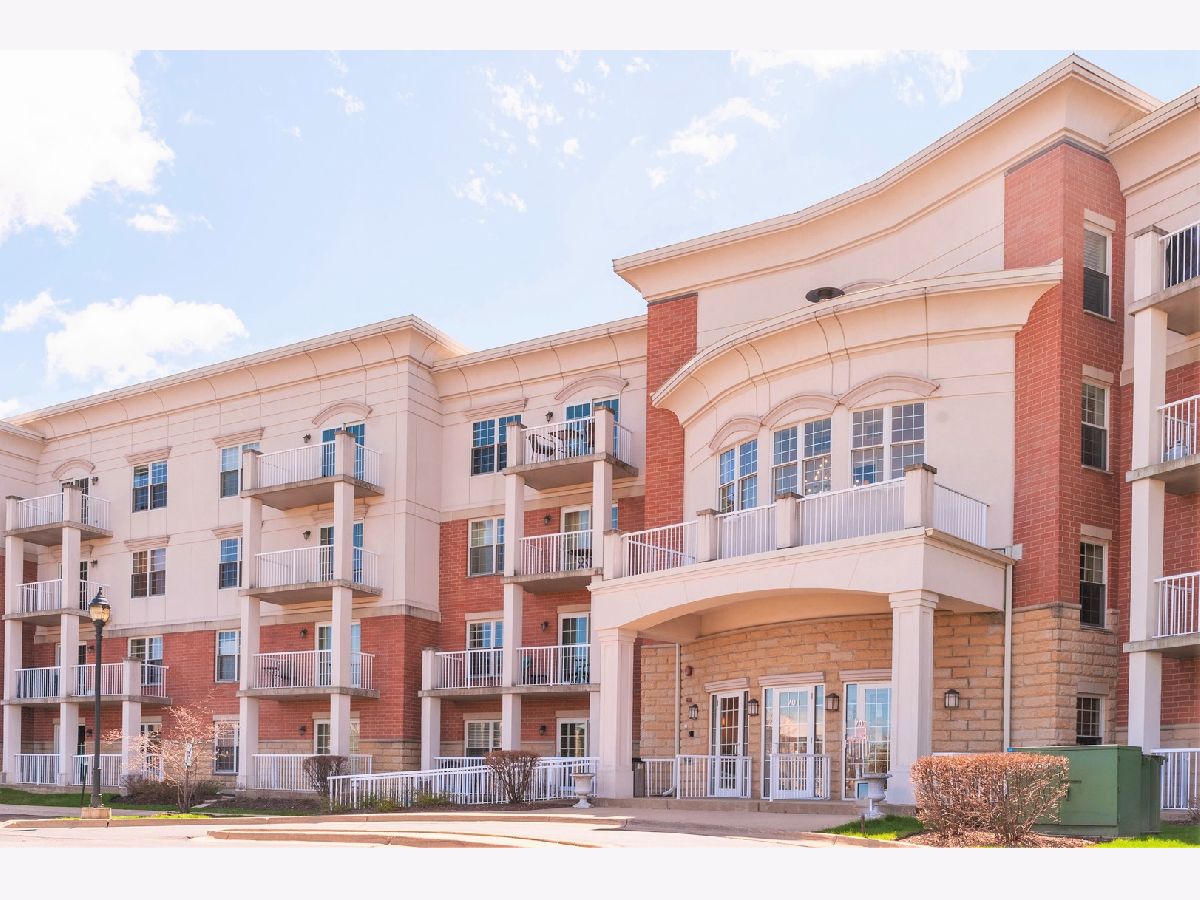 Condominiums Rented Fountains Of Arlington Arlington Heights Illinois, 701 Rand