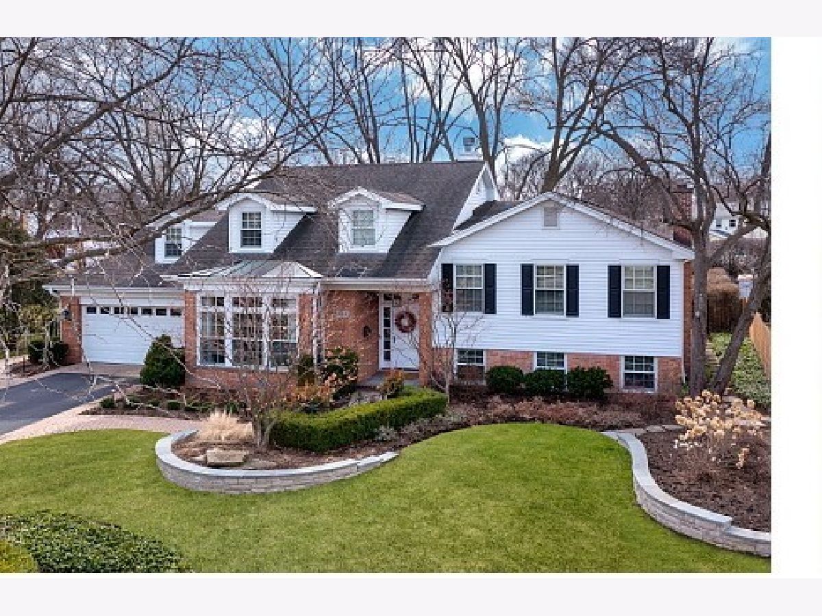 Homes Sold Knolls Northbrook Illinois, 931 Huckleberry