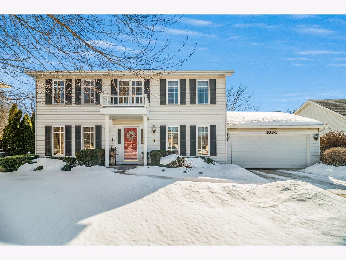 Homes & Condos & Townhomes Sold Fontenaix Naperville Illinois, 1034 Colonial