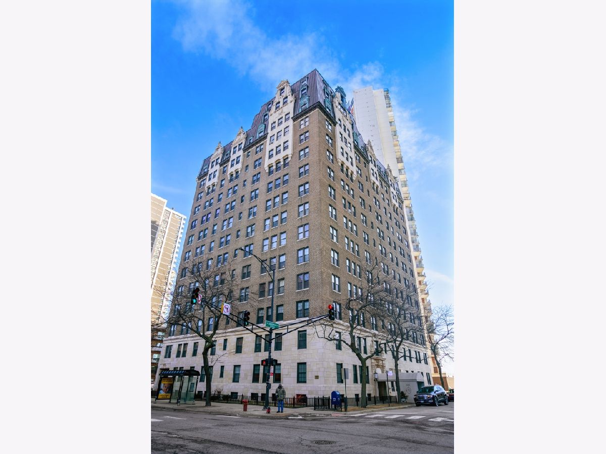 Condominiums Rented Park Edgewater Chicago Illinois, 6101 Sheridan