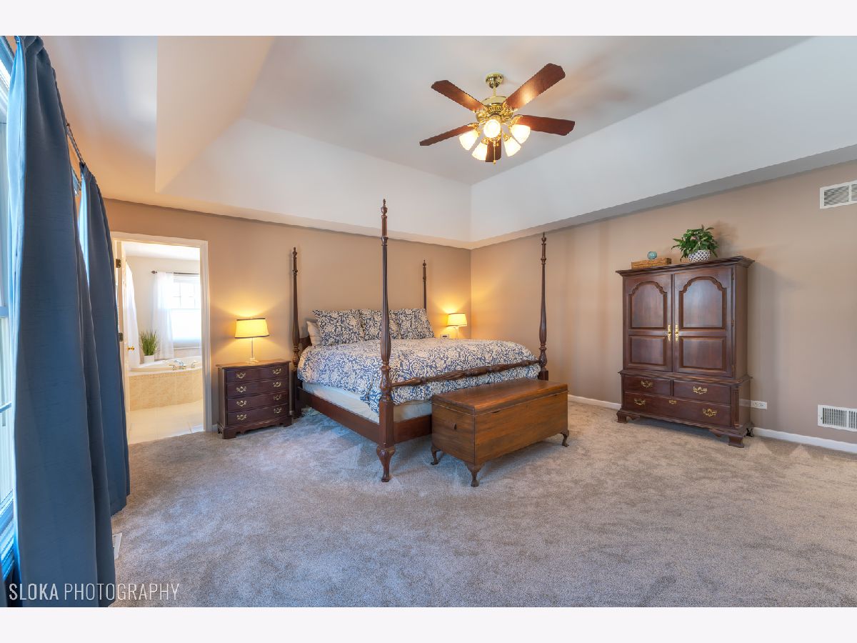 Homes Sold White Oaks Cary Illinois, 1072 Acorn