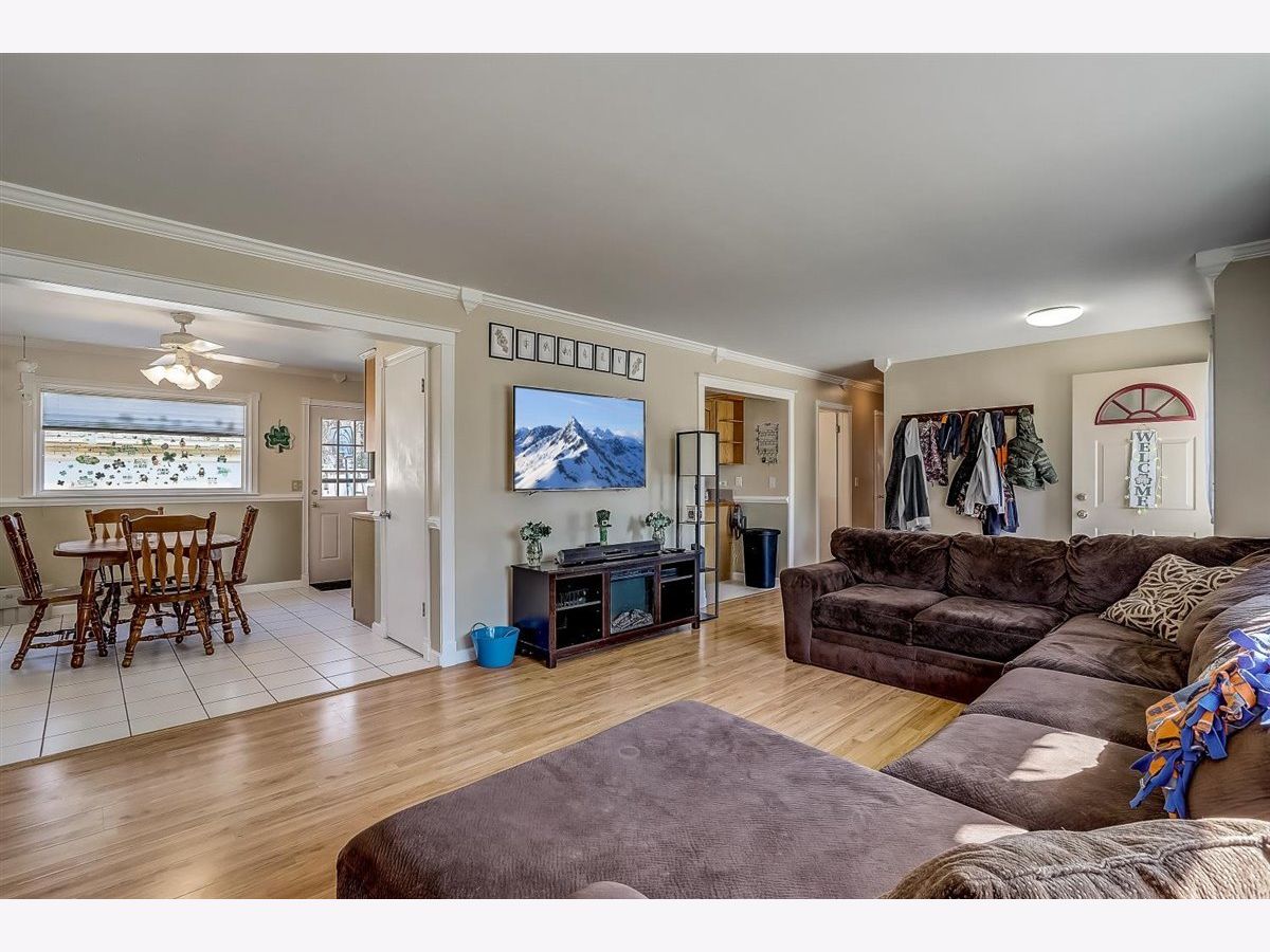 Homes Sold Green Acres Elgin Illinois, 417 Hubbard