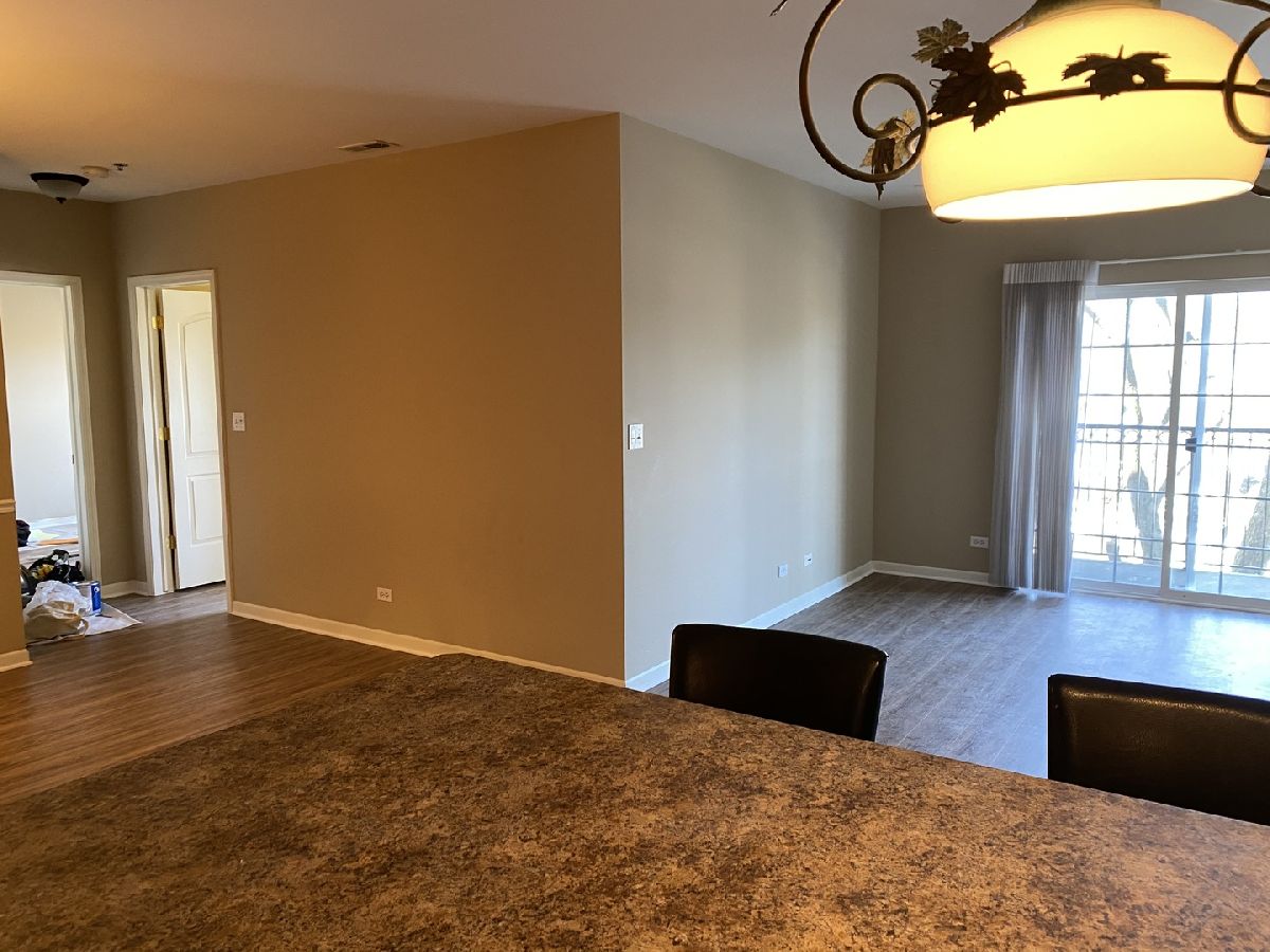 Condominiums Rented Lake Center Place Grayslake Illinois, 10 Lake