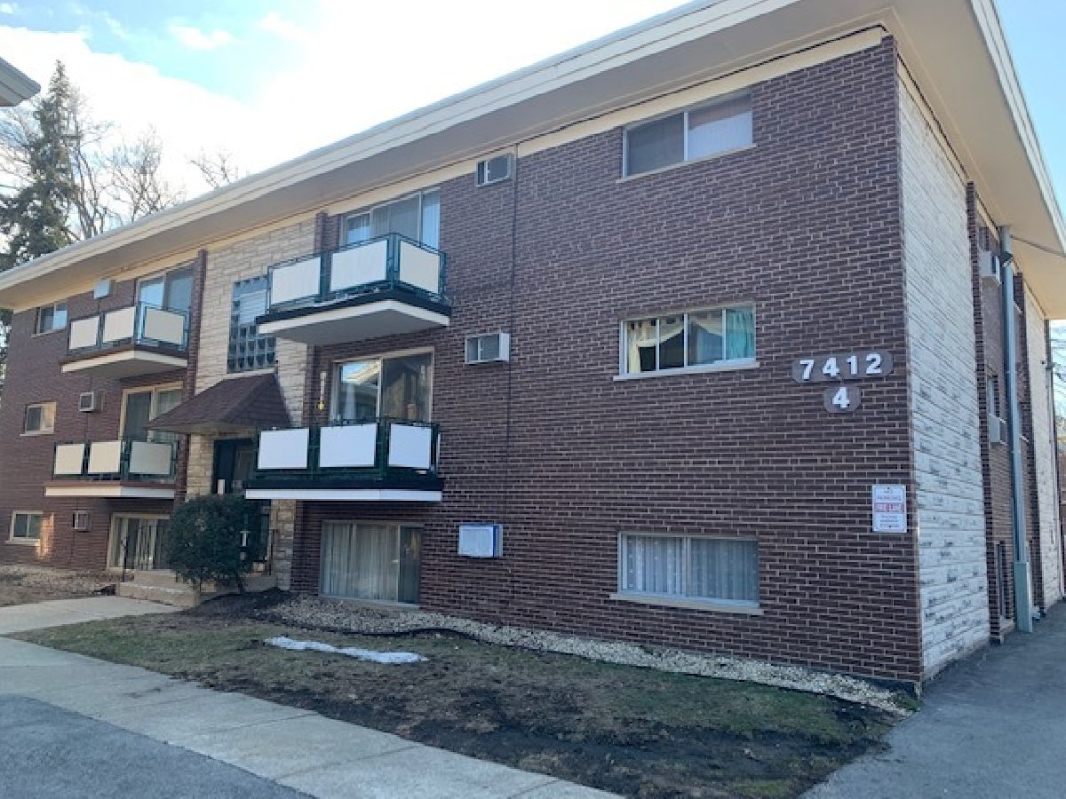 Condominiums Rented Hillcrest Manor Worth Illinois, 7412 111th