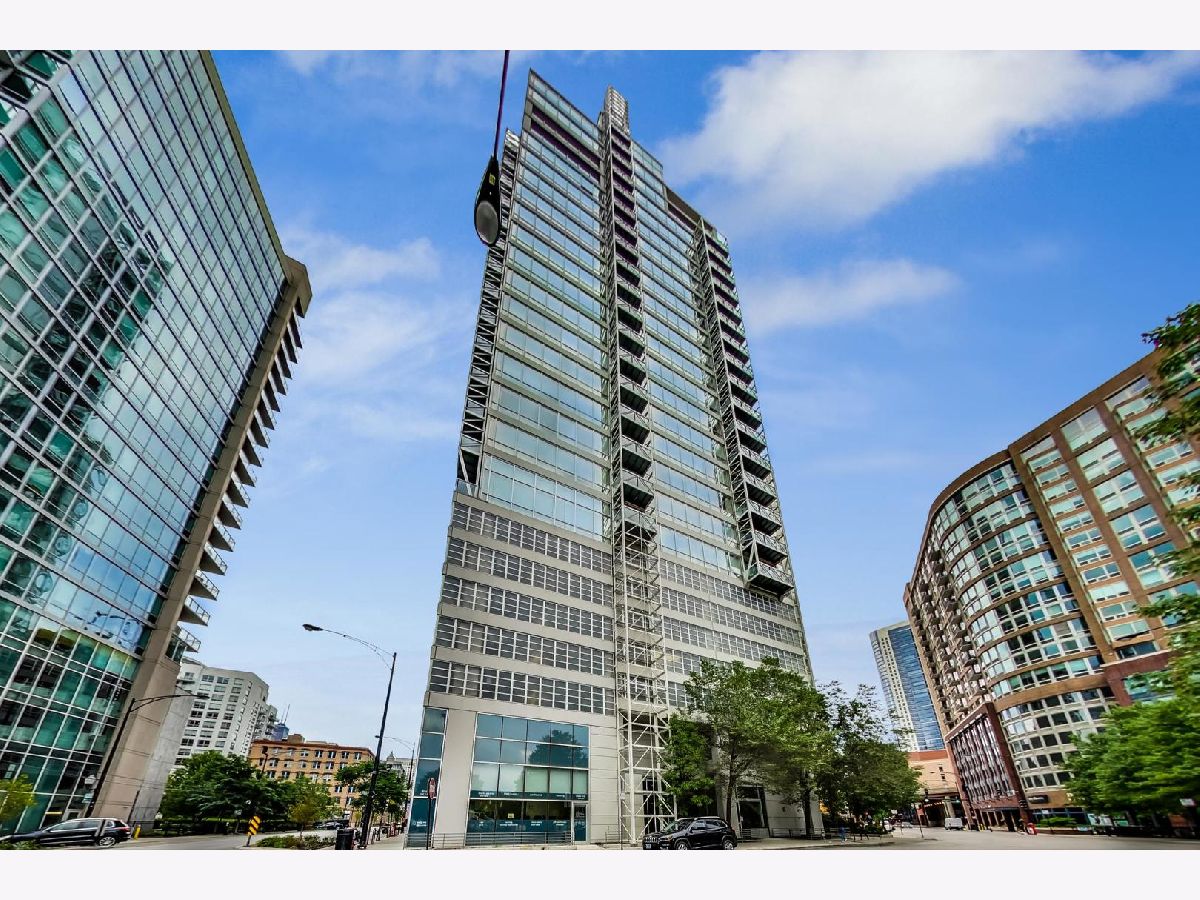 Condominiums Sold Kingsbury On The Park Chicago Illinois, 653 Kingsbury