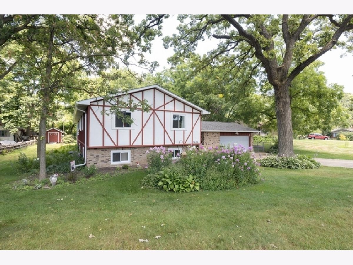 Homes Sold Country Woods Crystal Lake Illinois, 7406 Marlboro