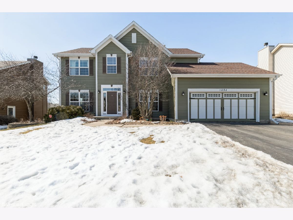 Homes Sold Willows Edge Crystal Lake Illinois, 1232 Sandalwood