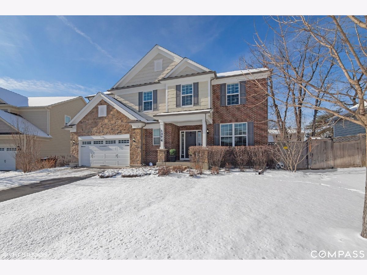 Homes Sold Kensington Court Glenview Illinois, 1374 Kensington
