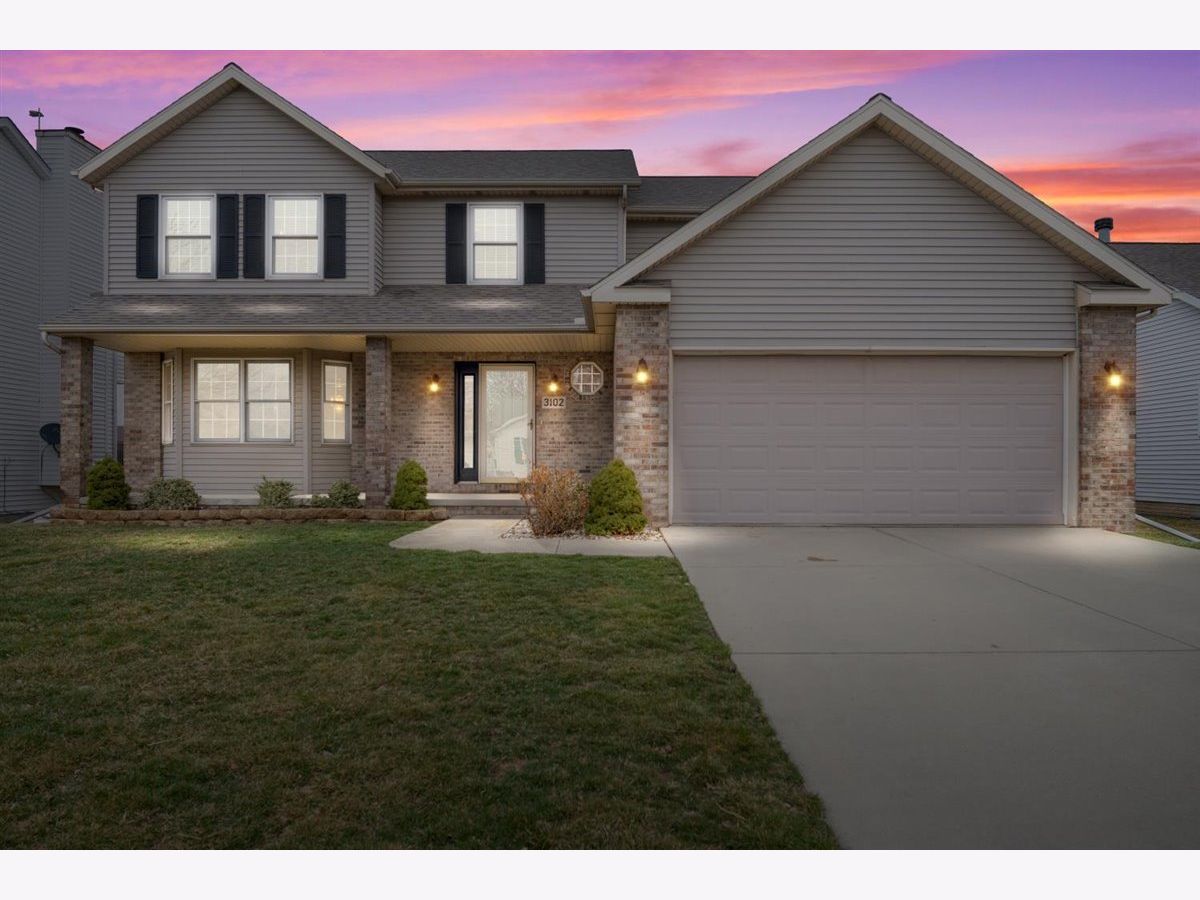 Homes Sold Ridgecrest Bloomington Illinois, 3102 Ridge Crest