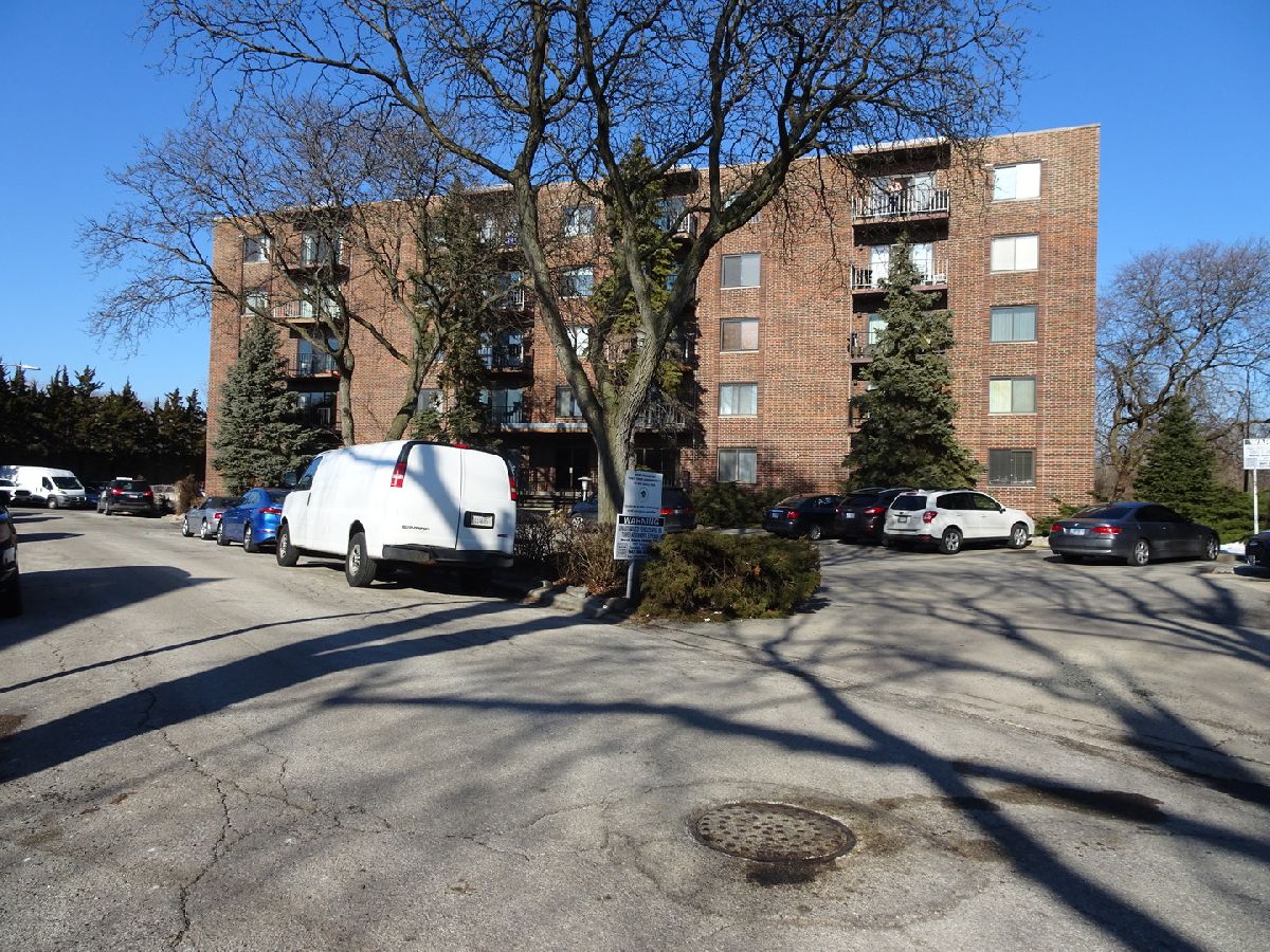 Condos & Townhomes Sold Forest Towers Chicago Illinois, 6525 Nashville
