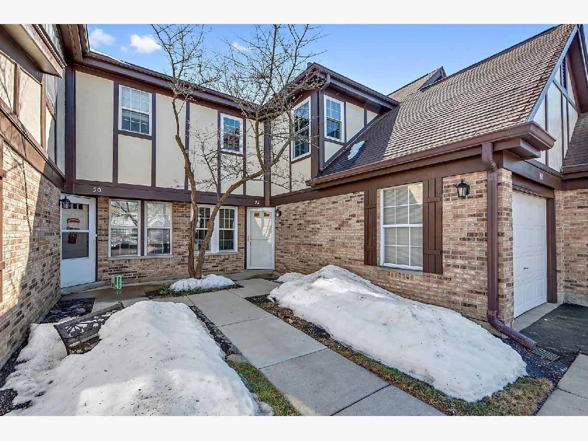 Townhomes & Condos Rented Wildberry Streamwood Illinois, 52 Winding Run