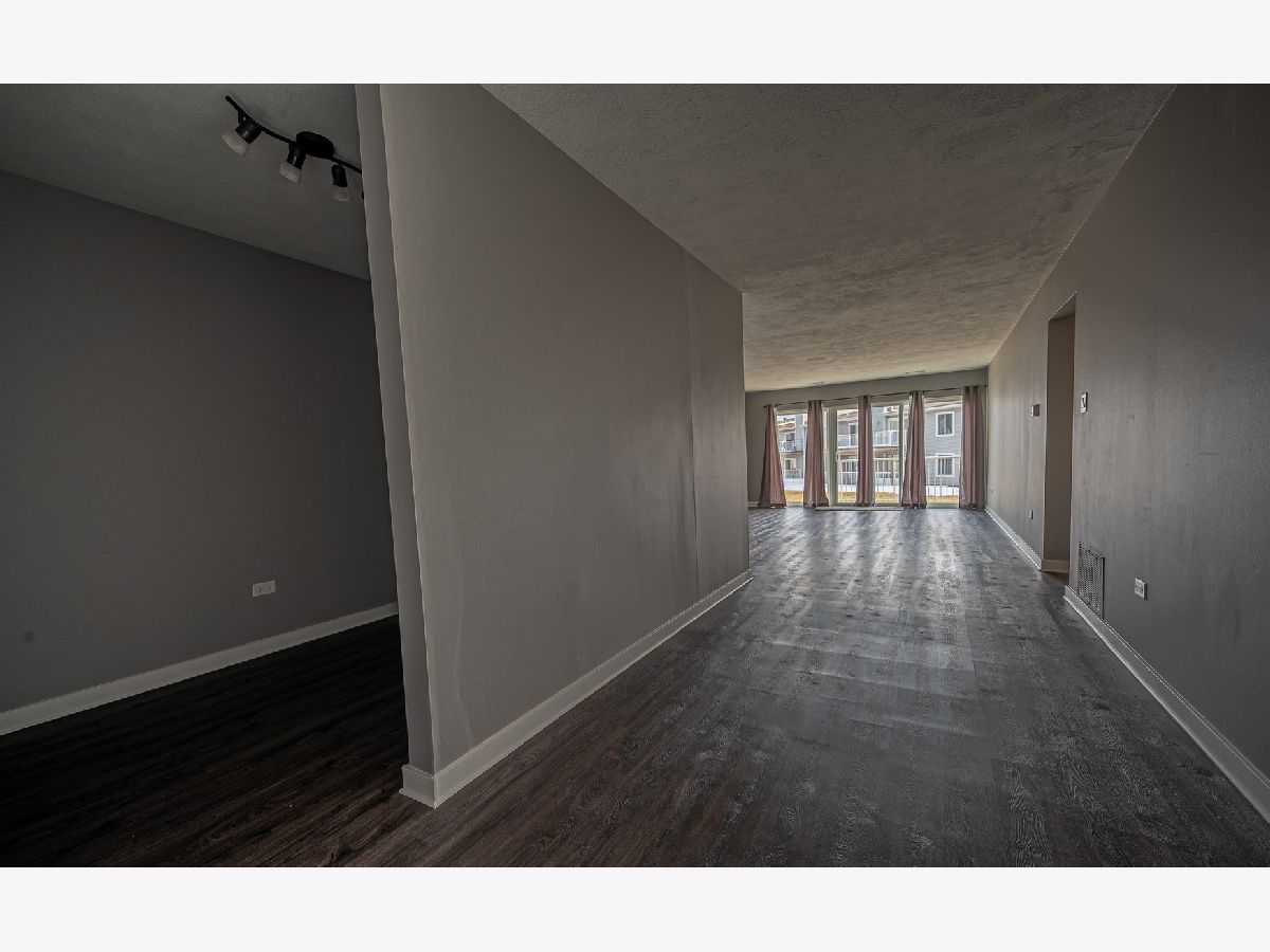 Condos & Townhomes Sold Whispering Pines Palatine Illinois, 2250 Baldwin