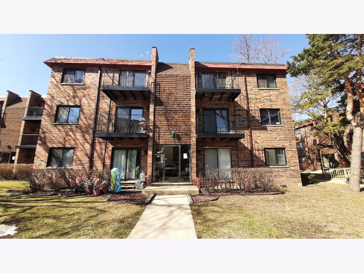 Condominiums Rented Cinnamon Cove Mount Prospect Illinois, 1781 Algonquin