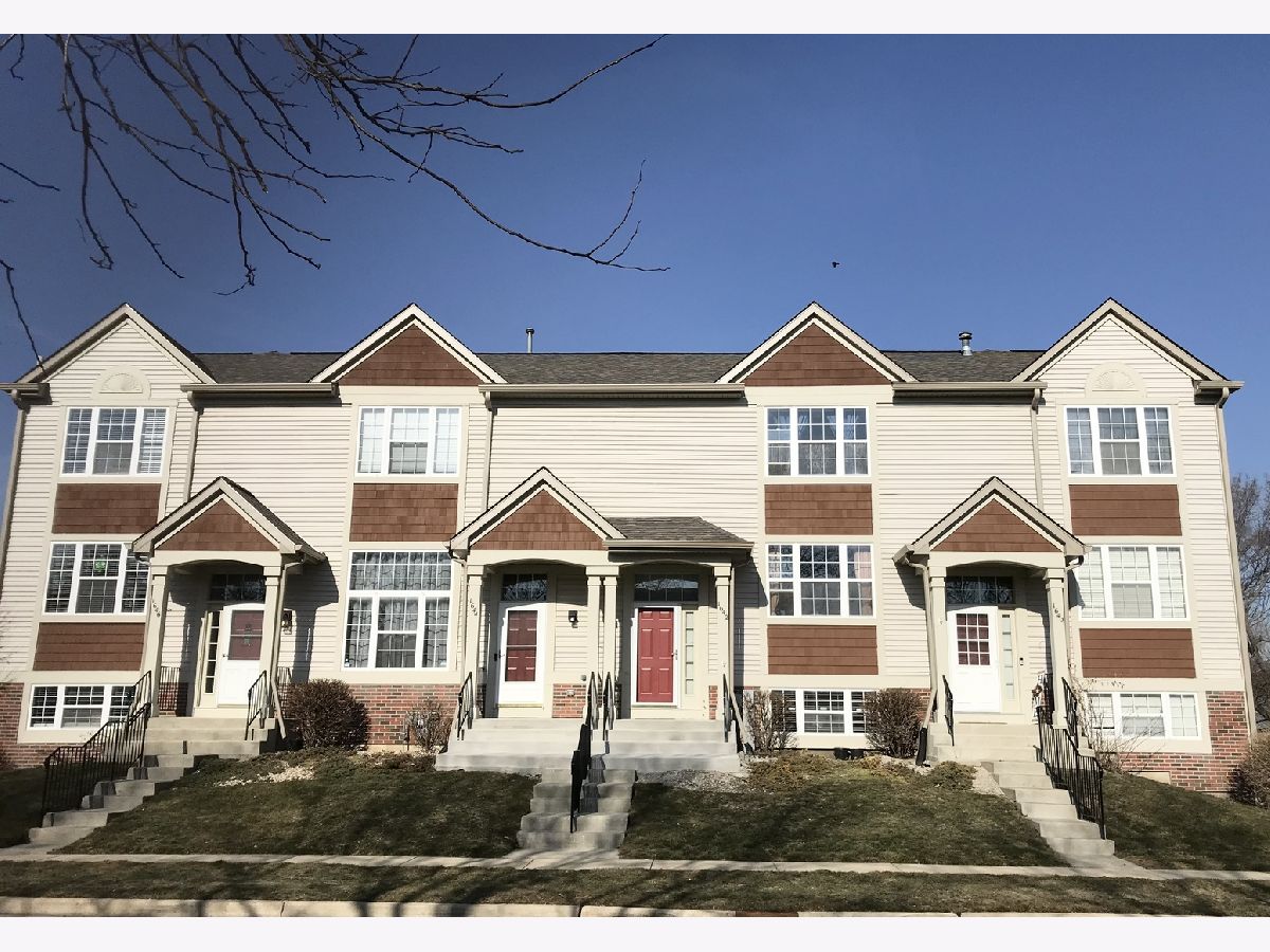 Townhomes Sold Appletree West Chicago Illinois, 1642 Apple Tree