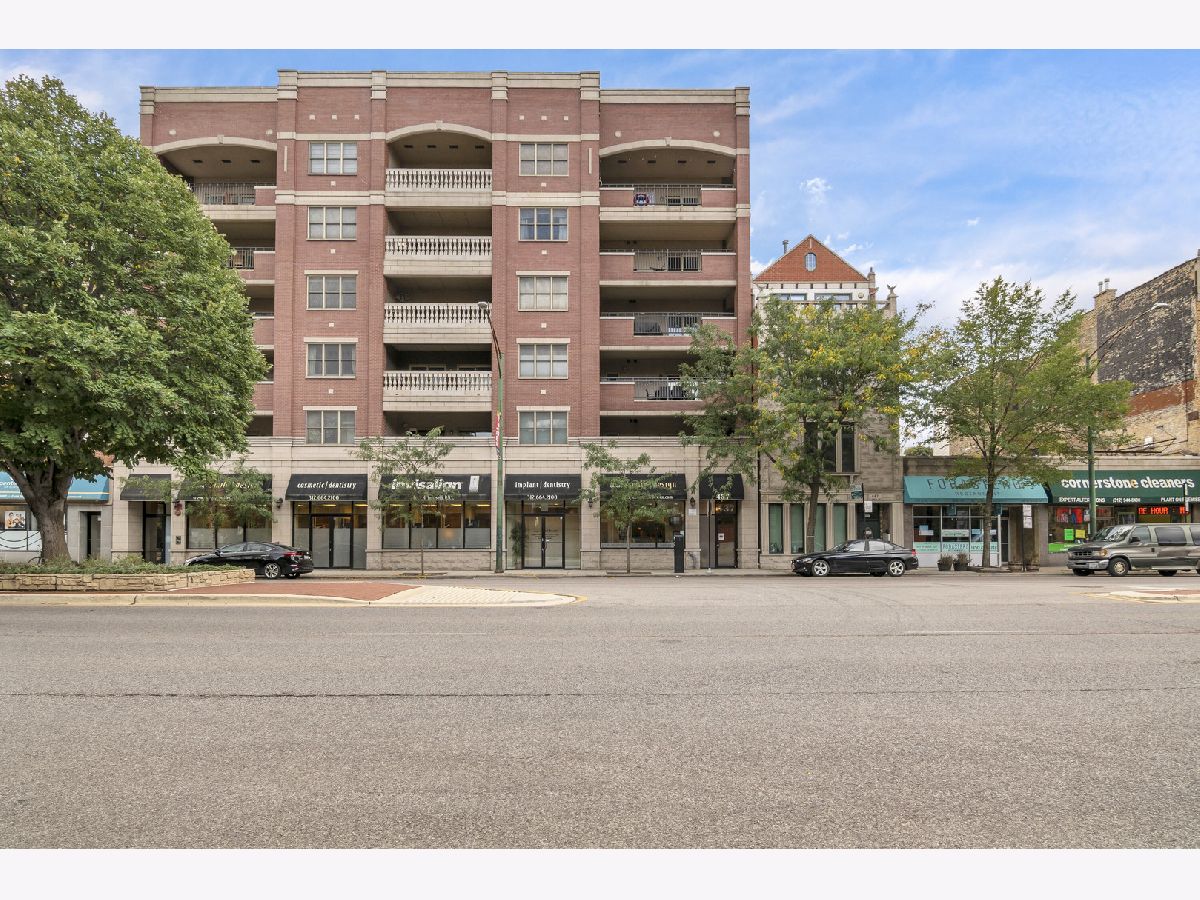 Townhomes & Condos & Homes Sold Old Town Square Chicago Illinois, 437 North