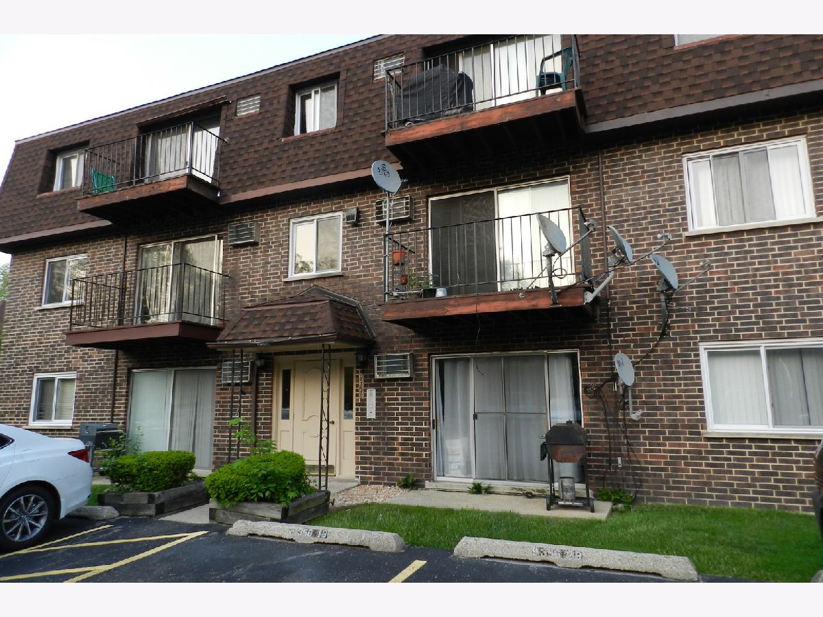 Condominiums Sold Honey Bee Oaks Des Plaines Illinois, 9356 Golf