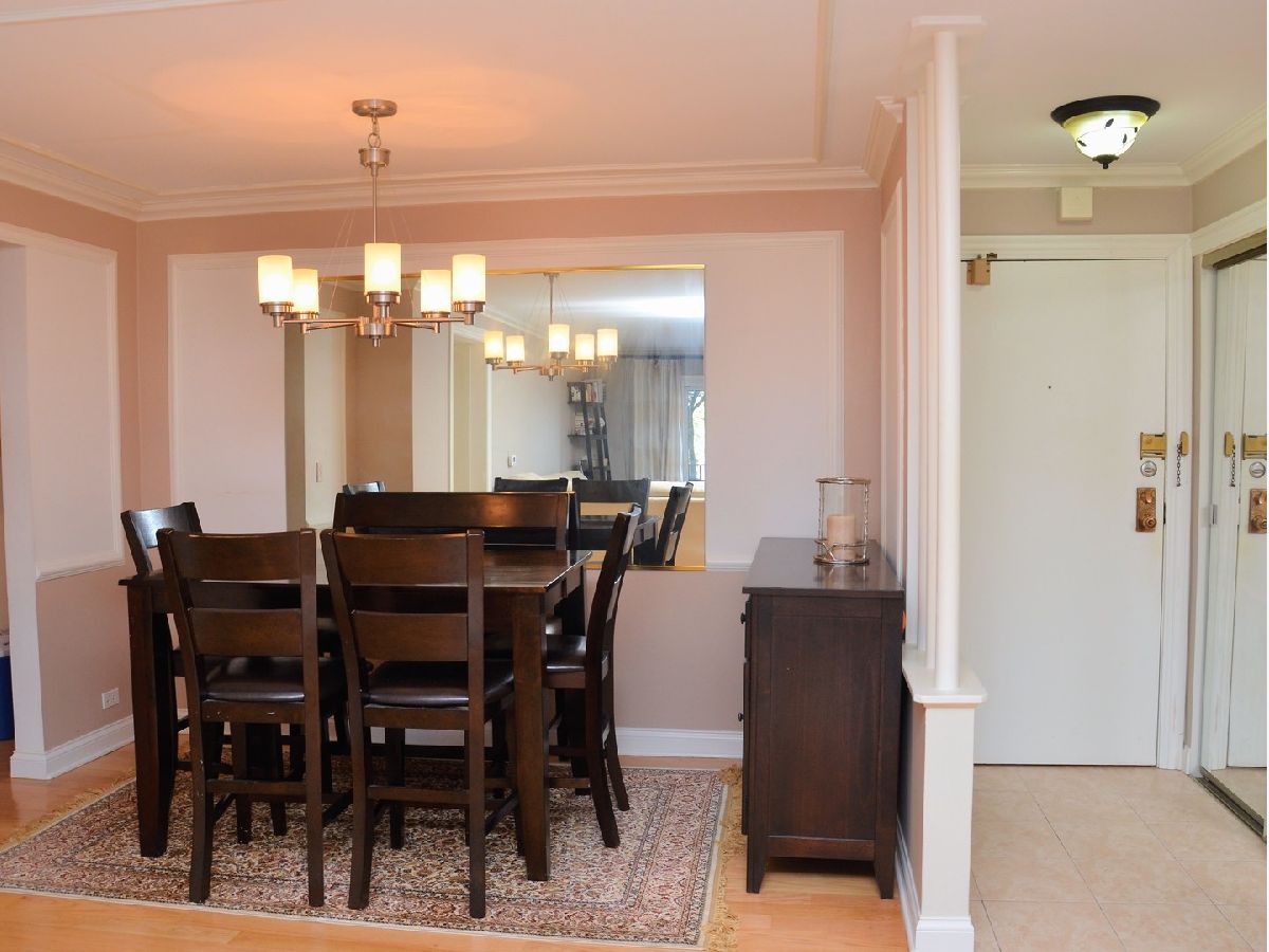 Homes & Condos & Townhomes Sold La Salceda Northbrook Illinois, 2005 Valencia