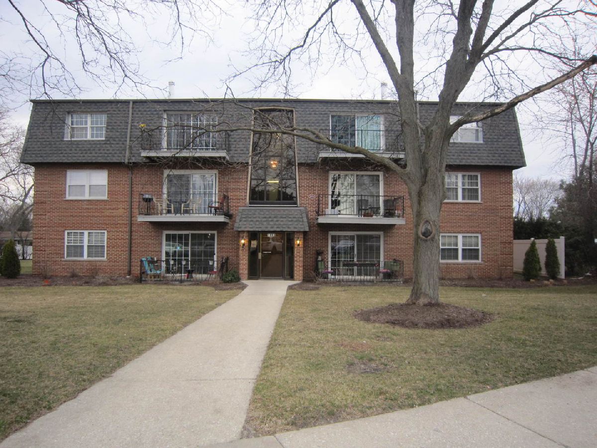 Condominiums Sold Oakwood Glen La Grange Highlands Illinois, 1110 64th