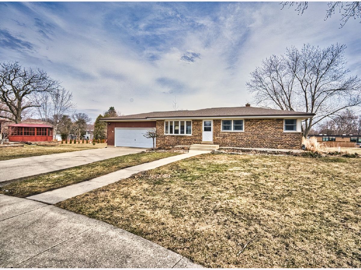 Homes Sold Medinah Spring Hills Roselle Illinois, 411 Sycamore