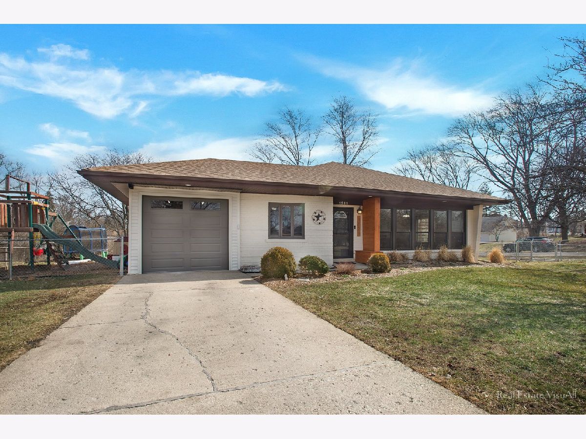 Homes & Condos & Townhomes Sold Highland Hills Lombard Illinois, 1521 Highland