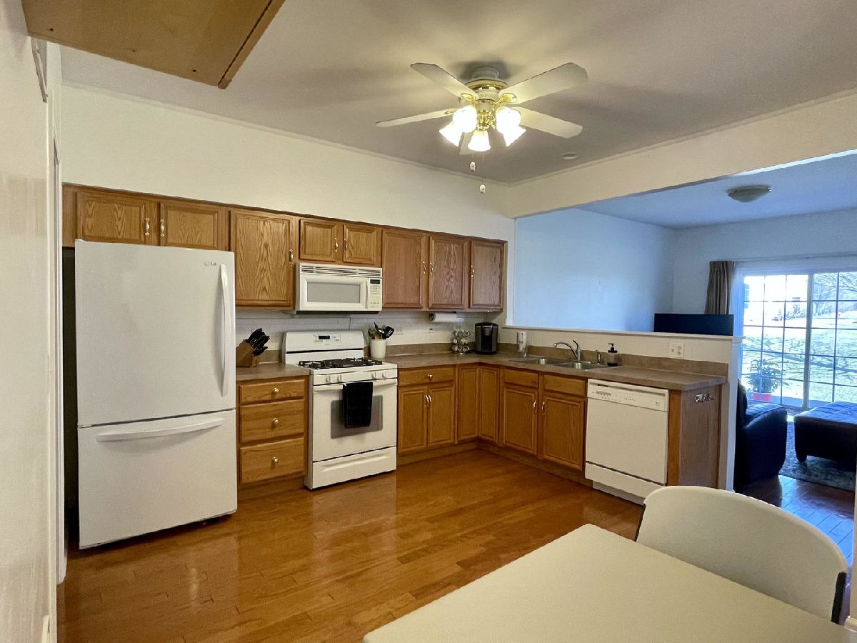 Homes & Townhomes Rented Algonquin Lakes Algonquin Illinois, 313 Lake Gillilan