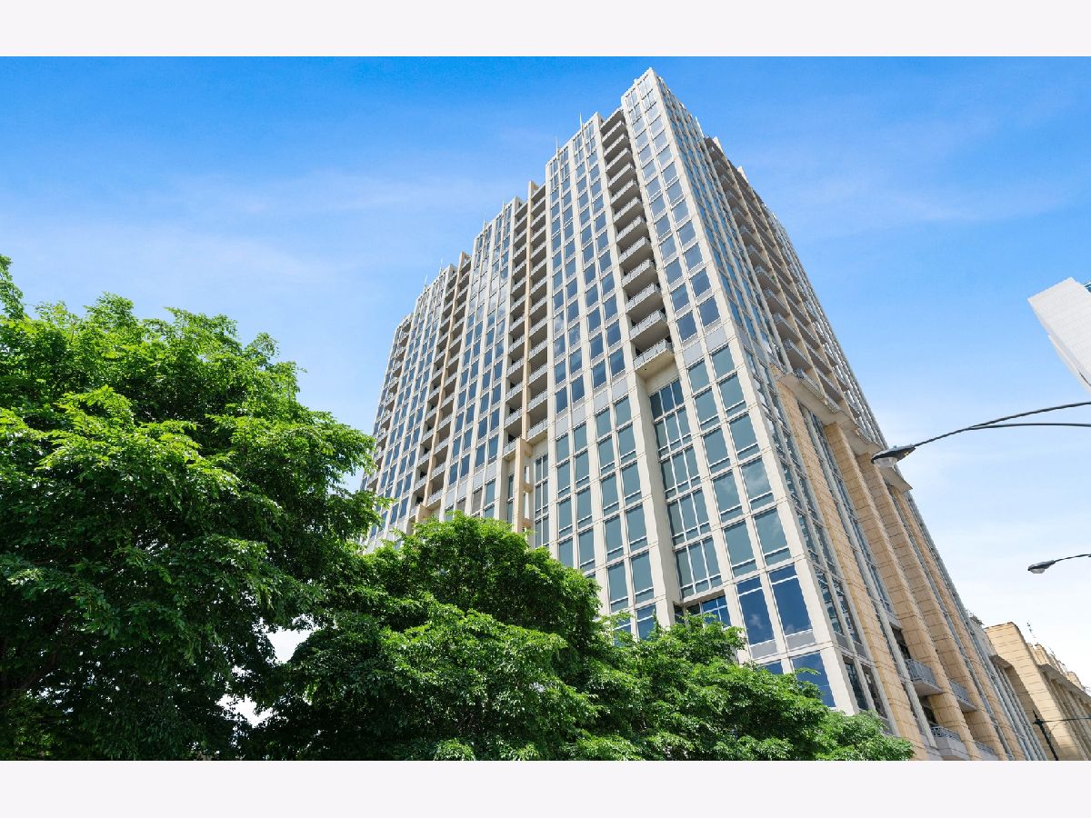 Condominiums Sold River Place On The Park Chicago Illinois, 700 Larrabee