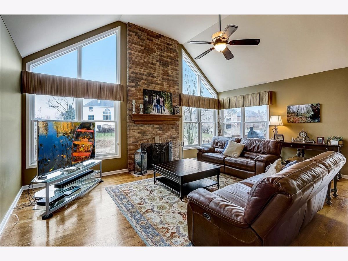 Homes Sold Willow Glen Lisle Illinois, 3111 Willow Glen