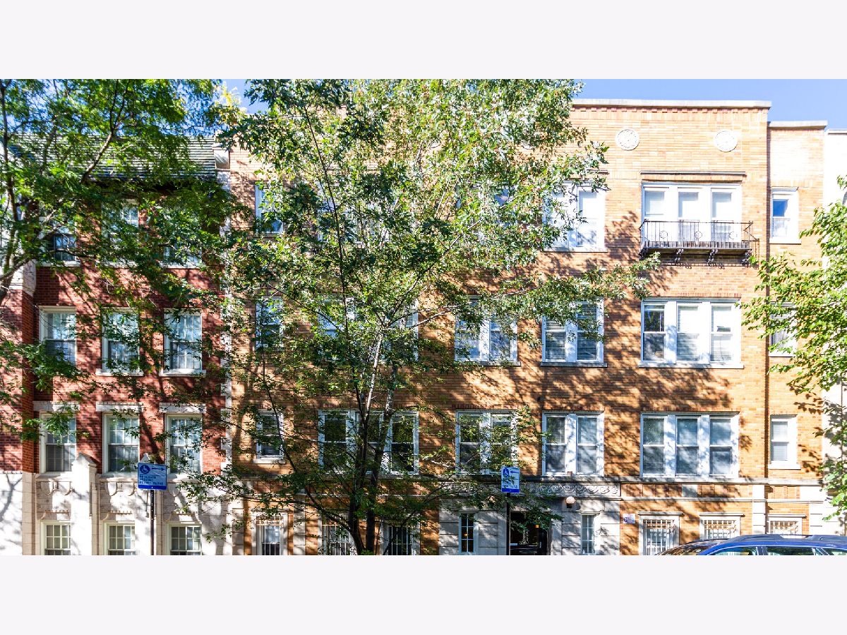 Condos & Townhomes Sold Wayne Way Condominiums Chicago Illinois, 6812 Wayne