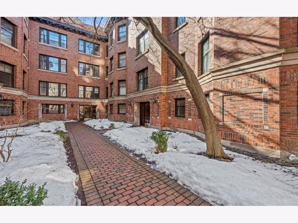 Condos & Townhomes Rented Belden By The Park Chicago Illinois, 325 Belden