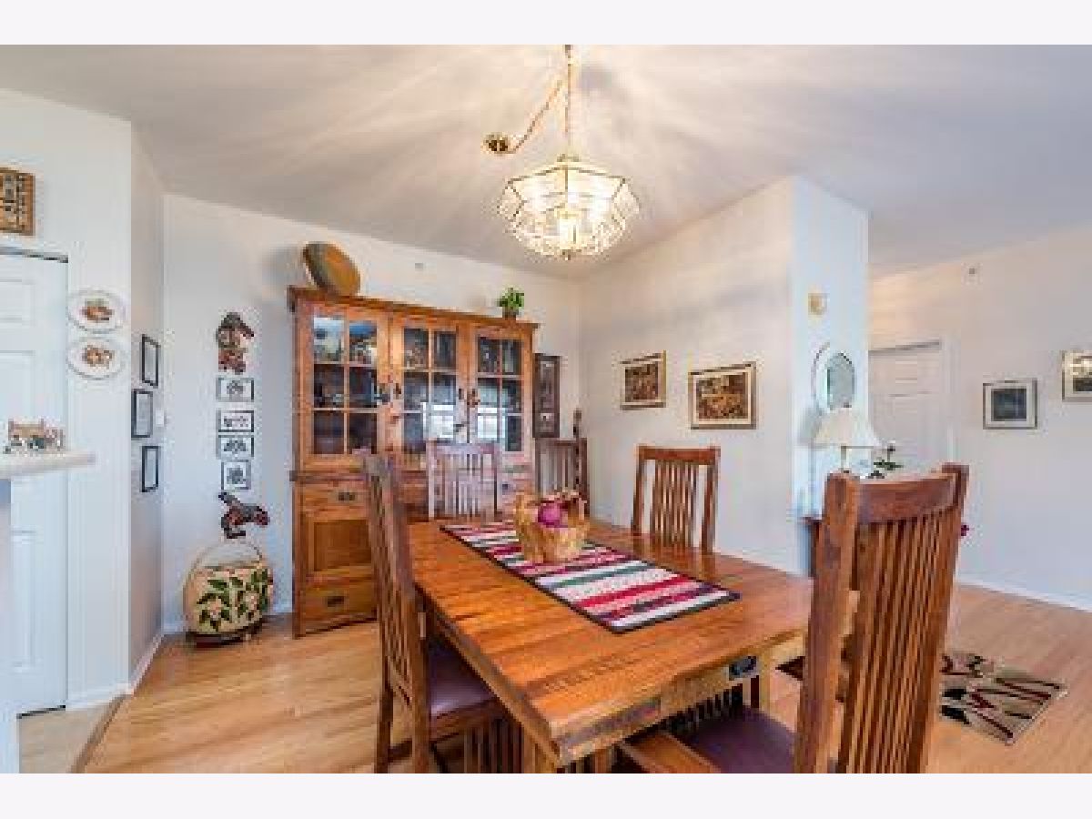 Condominiums Sold Delaware Place Gurnee Illinois, 34451 Old Walnut
