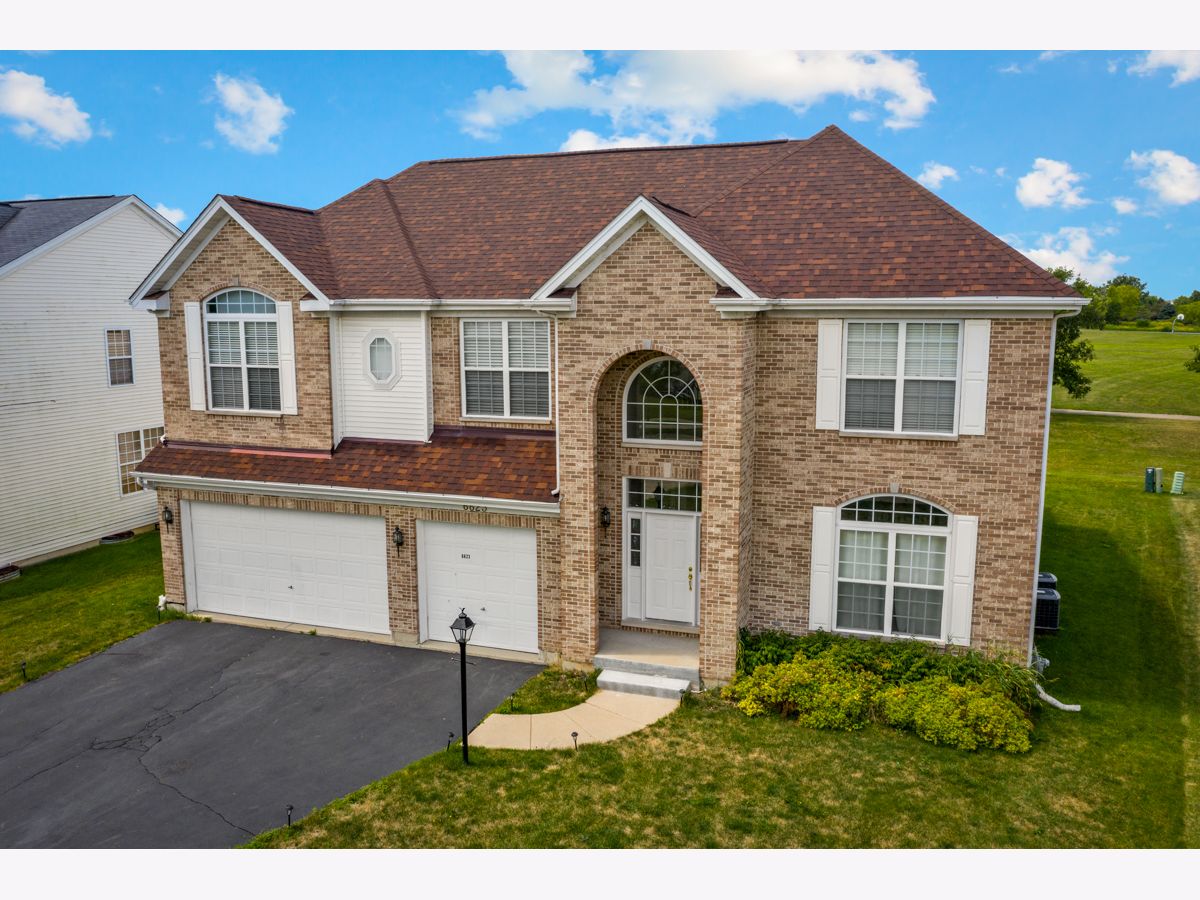 Homes Sold Grandview Farms Carpentersville Illinois, 6623 Majestic