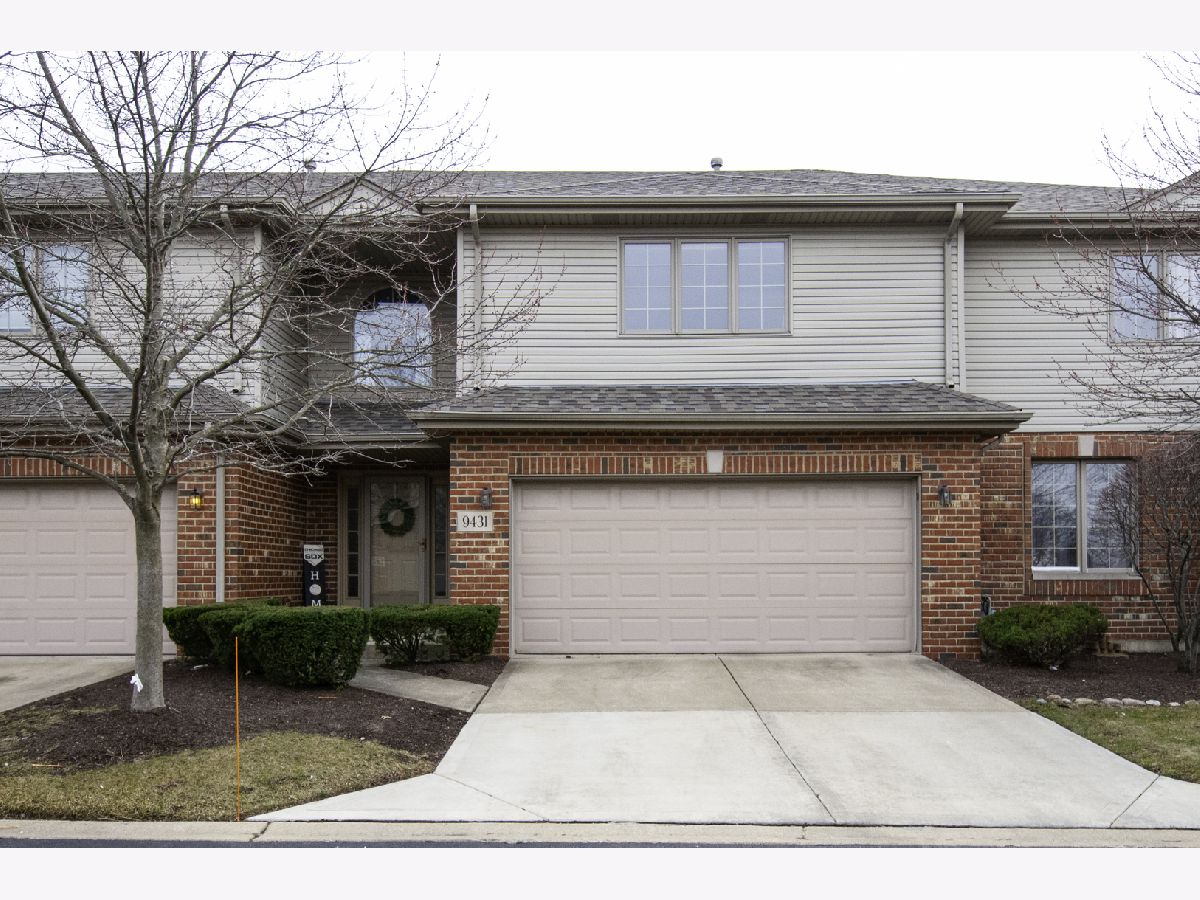 Townhomes Sold Caledonia Tinley Park Illinois, 9431 Dundee