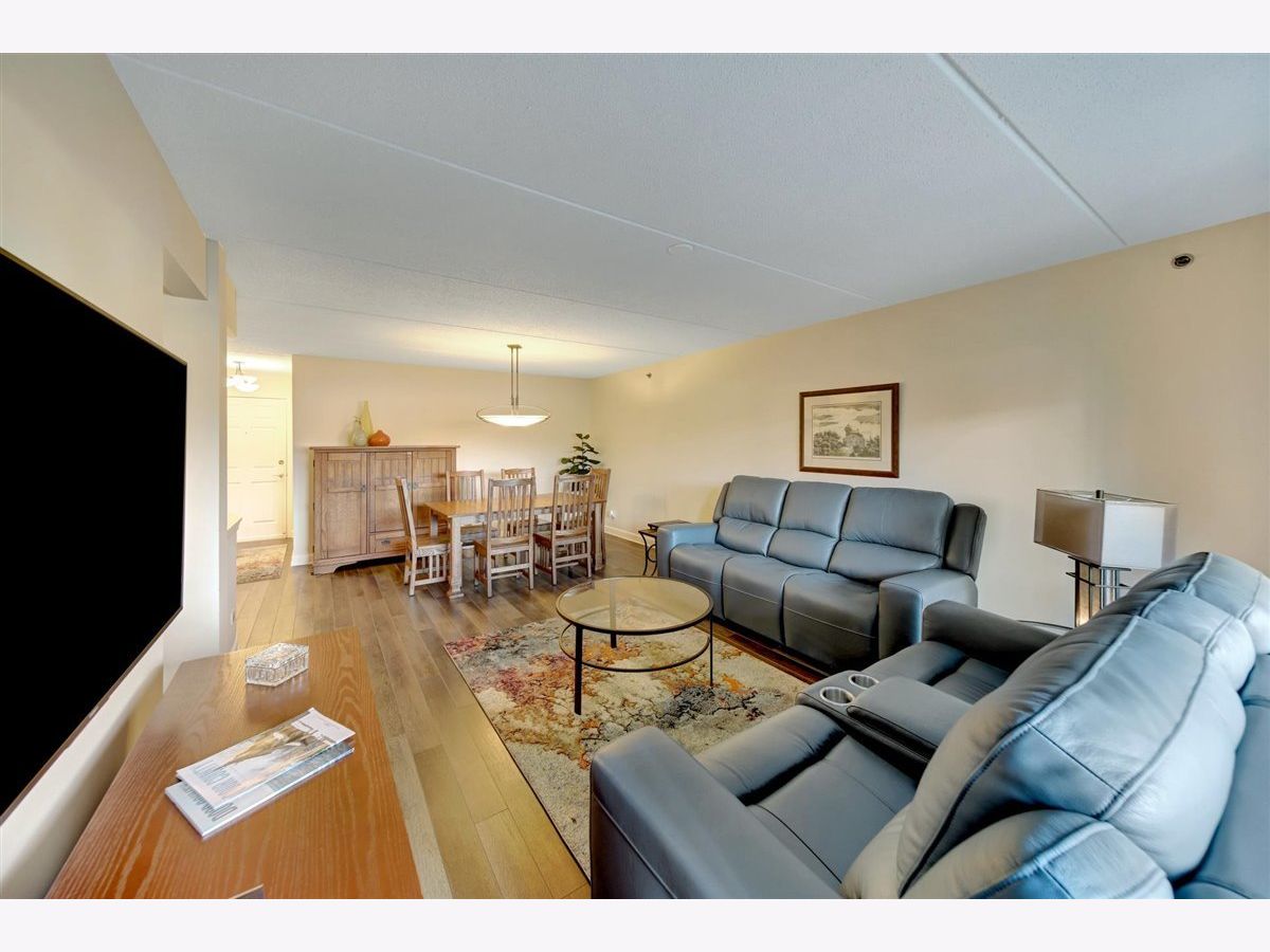 720 Creekside Drive, Mount Prospect, Illinois 60056 MLS 11020306 WinterCohen