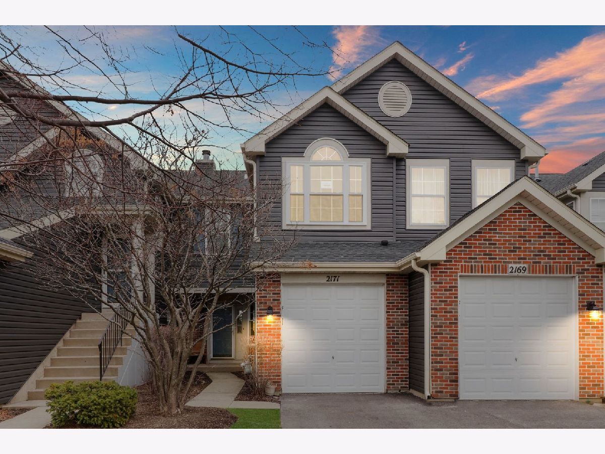 Townhomes Sold Hidden Glen Glendale Heights Illinois, 2171 Lake Ridge