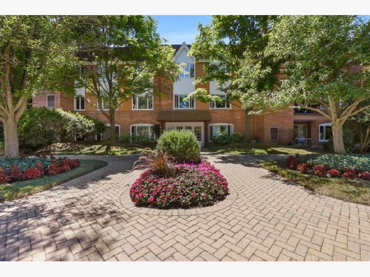 Rivershire Lincolnshire IL, Condos & Townhomes & Homes For Sale & For