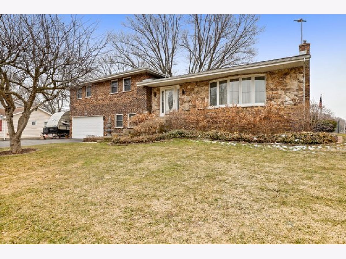 Homes Sold Old Hickory Estates Ingleside Illinois, 25825 Andrew
