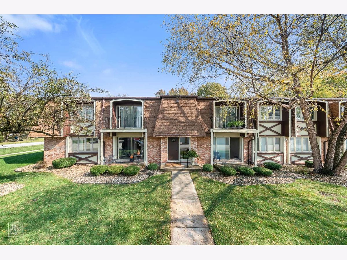 Condominiums Sold Park Place Crestwood Illinois, 12721 Park