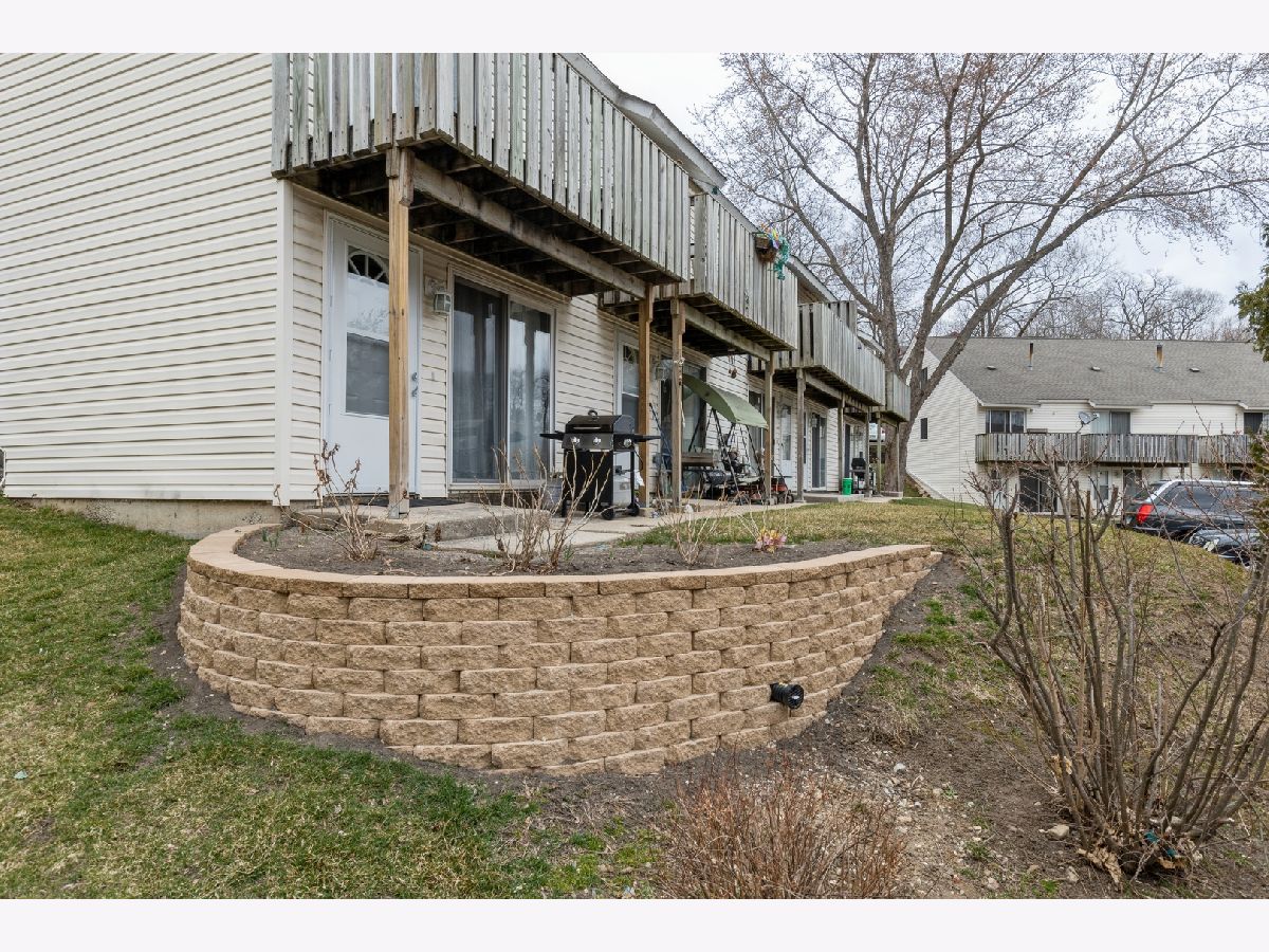 Townhomes & Condos & Homes Sold Hidden Glen Fox Lake Illinois, 131 Forest