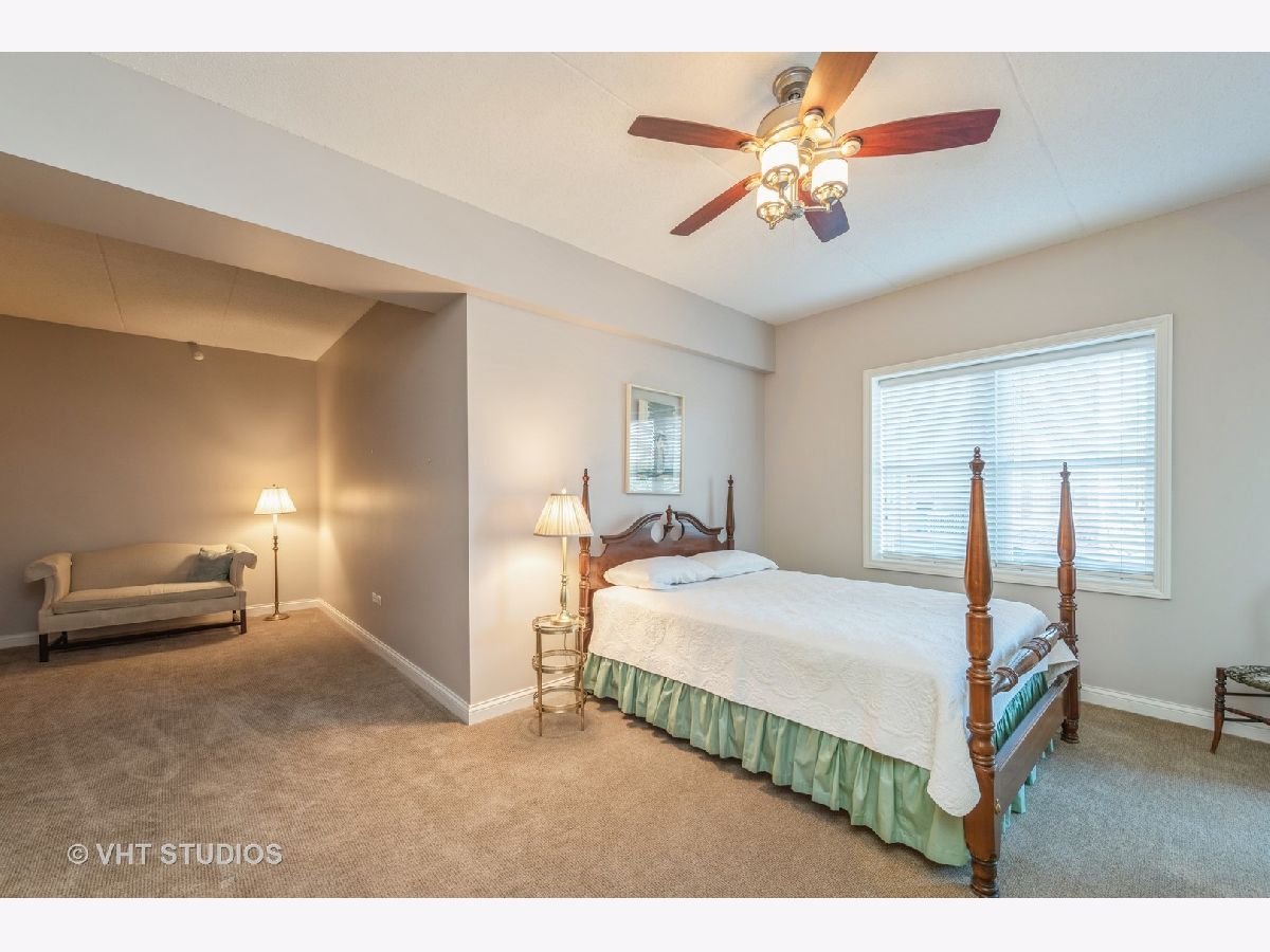 Condominiums & Homes Sold Heritage Place Libertyville Illinois, 300 Church