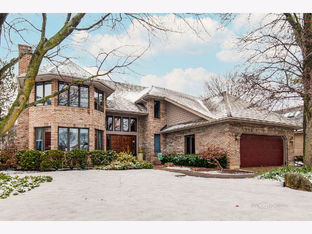 Homes Sold Interlaken Ridge Libertyville Illinois, 1121 Loyola