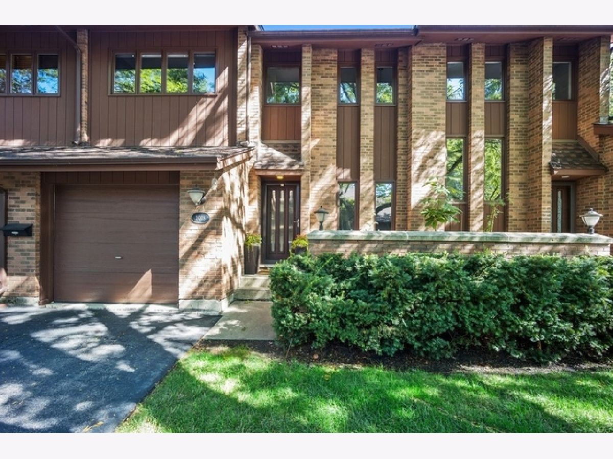 Townhomes Sold Beau Ridge Park Ridge Illinois, 1018 Rene