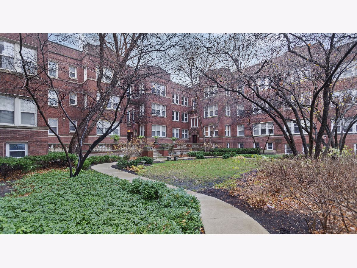 Condominiums Sold Buckingham Palace Chicago Illinois, 741 Buckingham