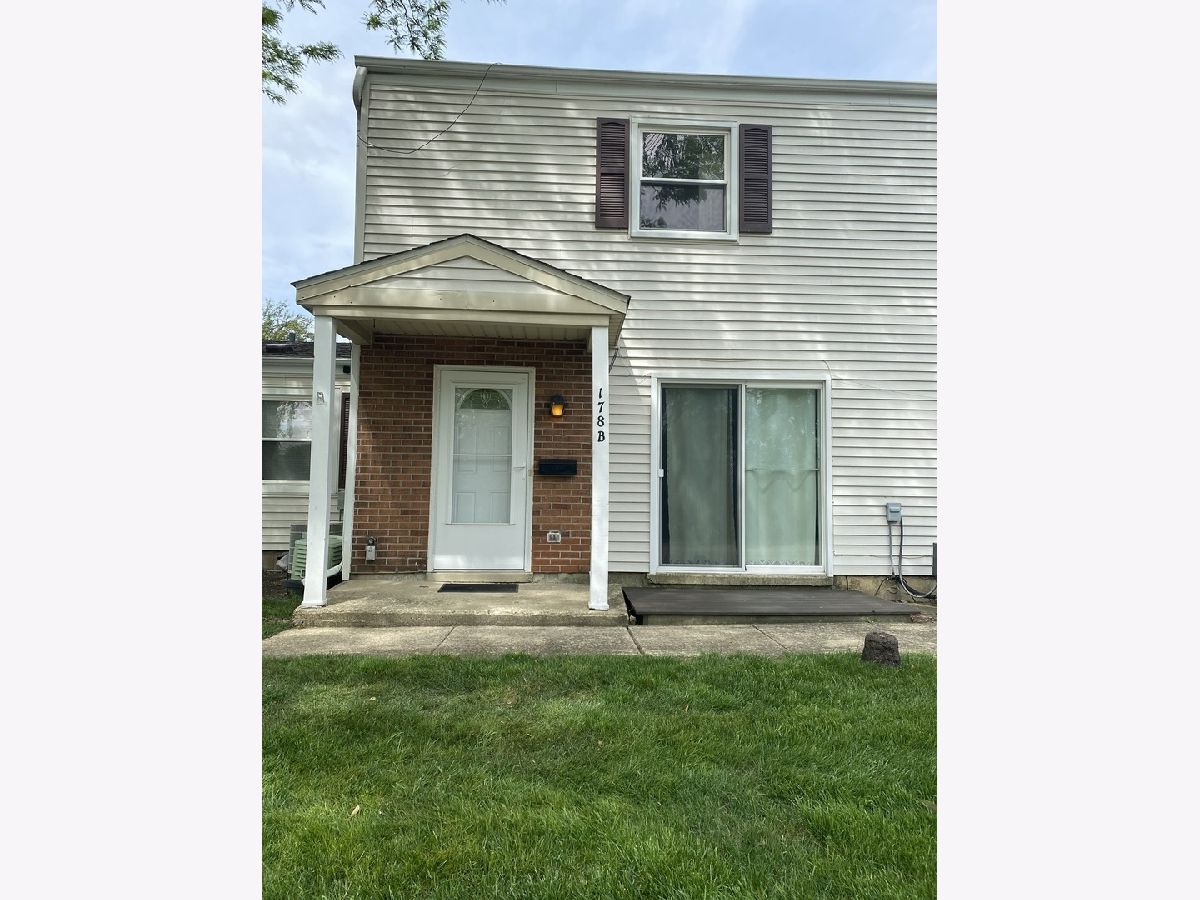 Homes & Condos & Townhomes Rented Bartlett On The Green Bartlett Illinois, 178 Stephanie