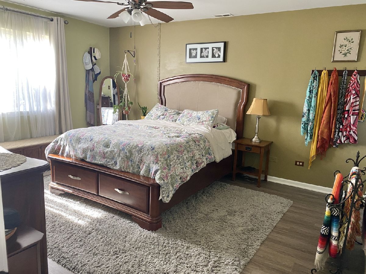 Condos & Townhomes Sold Creekside Village Willowbrook Illinois, 328 Frontage