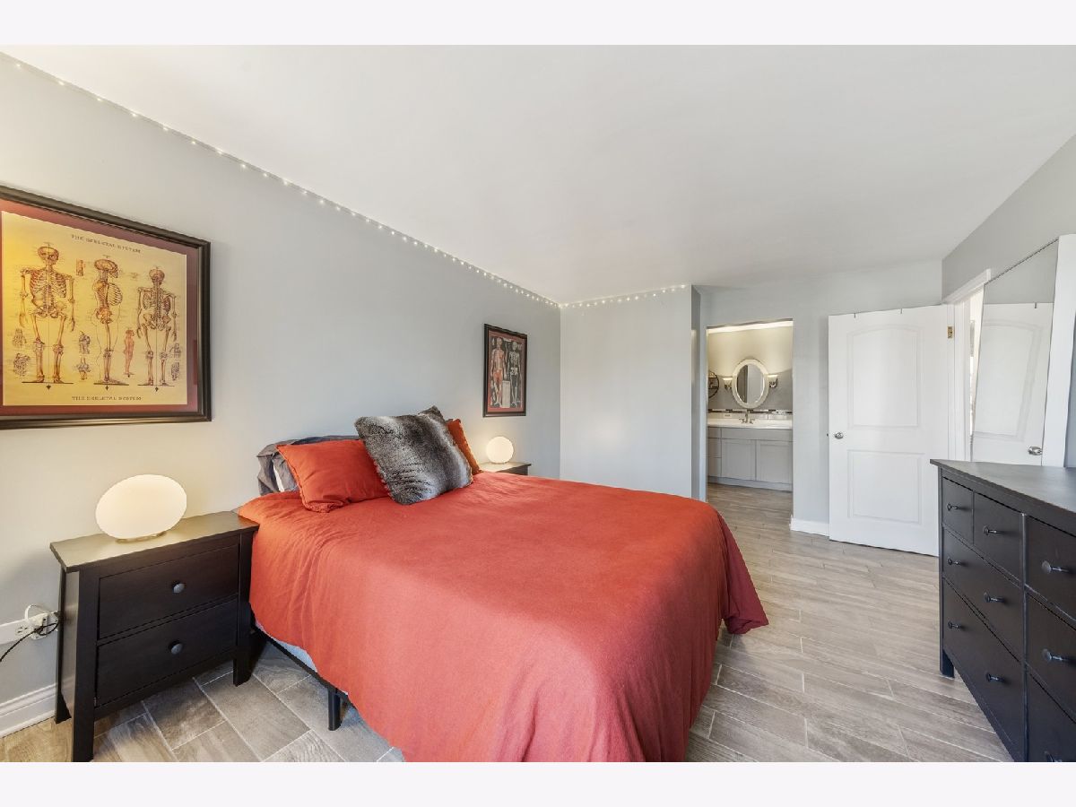Condominiums Sold Westbrook Downers Grove Illinois, 4221 Saratoga
